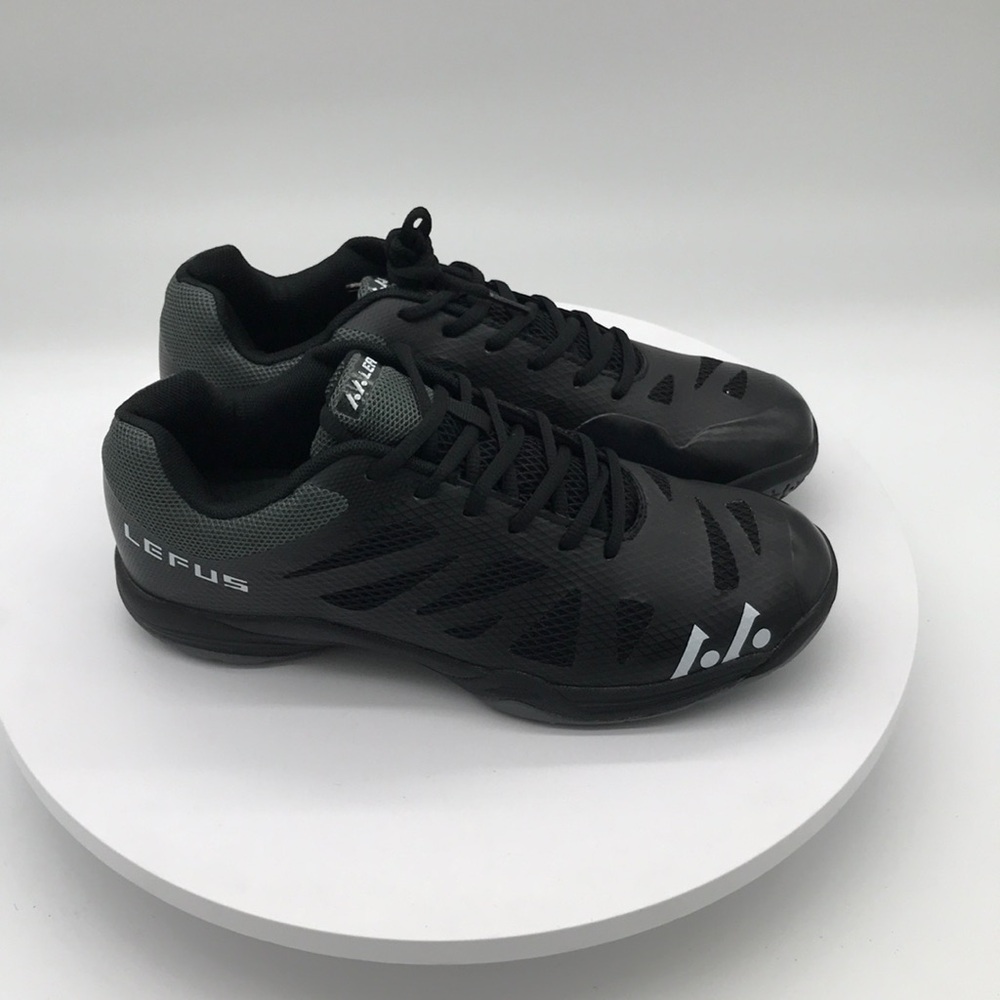Lefus mens shoes size 10 US